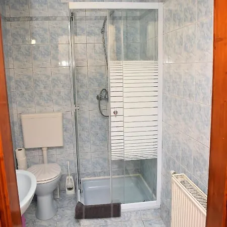 Nora Guest house *