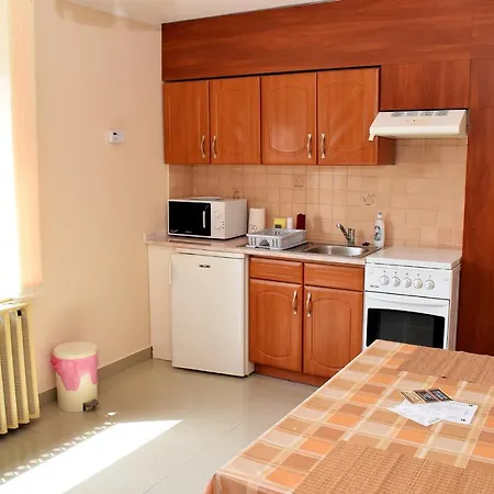 Nora Guest house *